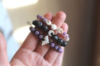 Image 2 of Bracciali con charms in osso 
