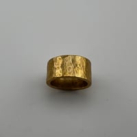 Image 1 of SIZE: 8.5 HAMMERED BAND