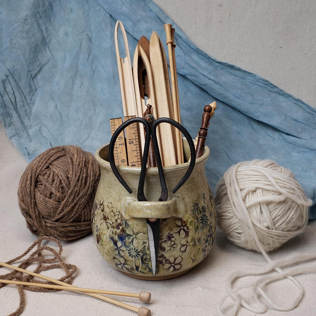 Image of Medium Crafter's Catch-all with Bonsai Snips: Mountain Flower Honey 0125