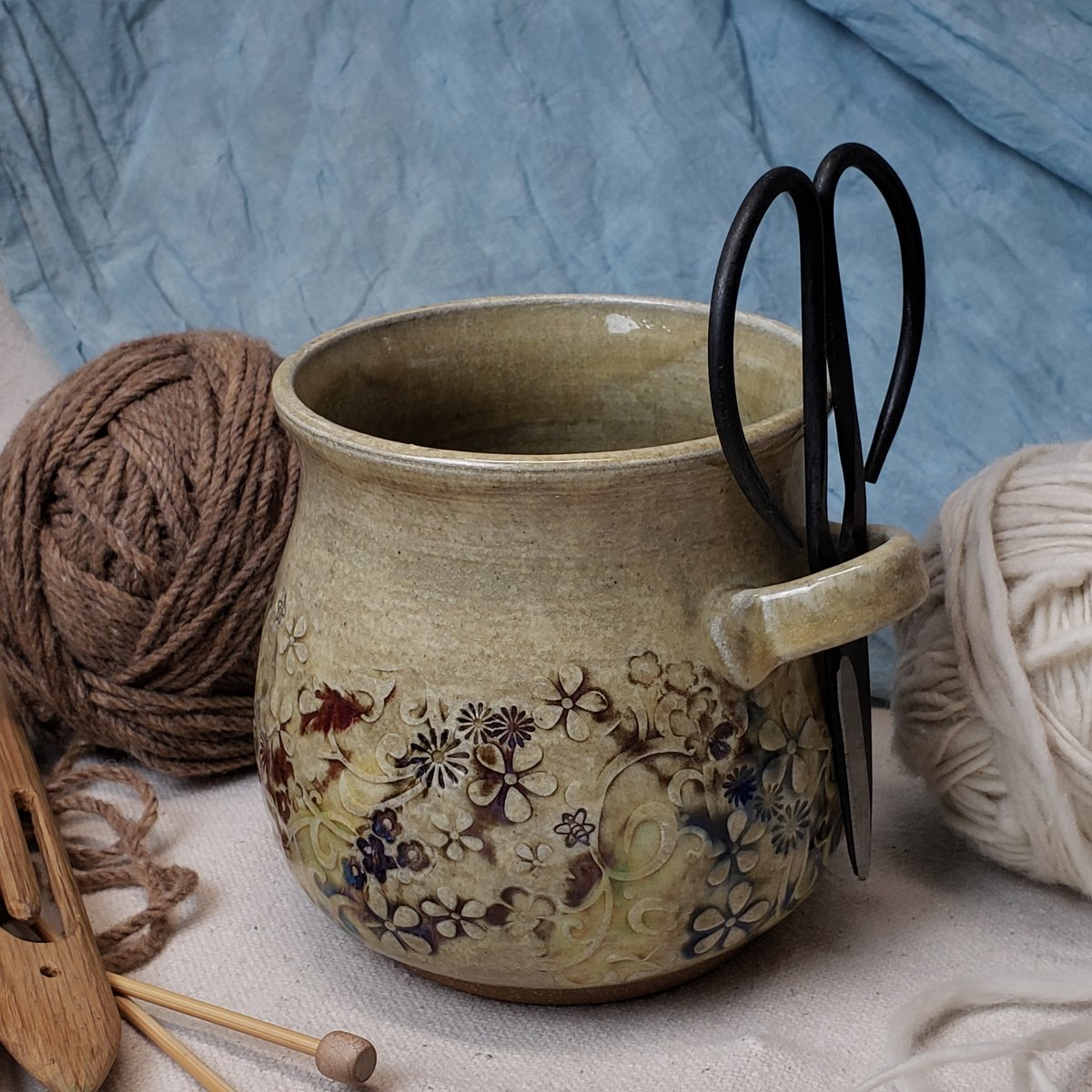 Image of Medium Crafter's Catch-all with Bonsai Snips: Mountain Flower Honey 0125