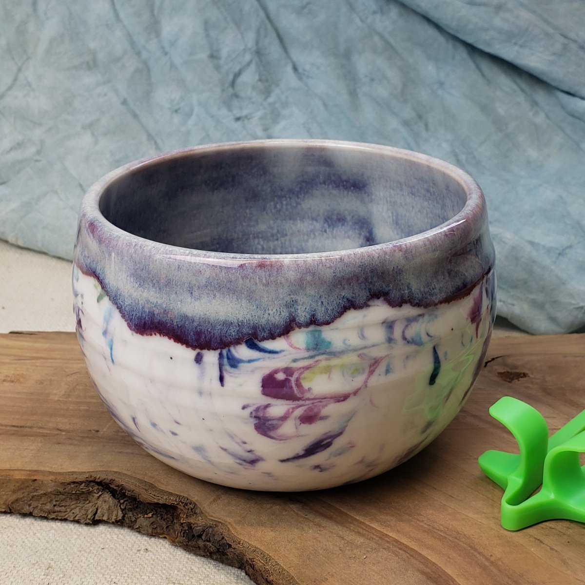 Image of THE FIRST Marbled Snack Bowl with Snack Tongs