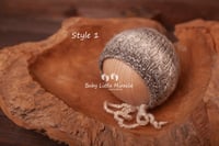 Image 2 of Knitted bonnet beige