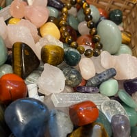 Image 3 of Crystal confetti scoop