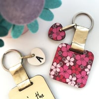 Image 3 of Personalised Hawthorn/ May Birth Flower Keyring