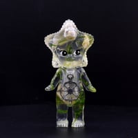Image 2 of Kilos Kewties Aquatic Series Starfish Ship Wheel- Glow in the Dark Double Cast Resin Figure
