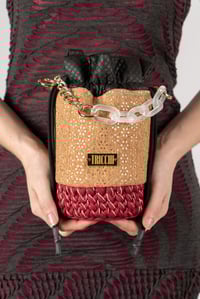 Image 3 of BOLSO JOYA CORK GOLDEN BACKGROUND