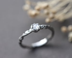 Image of Platinum 4.2mm rose-cut diamond floral carved ring (IOW245)