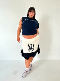 Image 2 of CREAM/NAVY NY T-SKIRT - SIZE XXL 