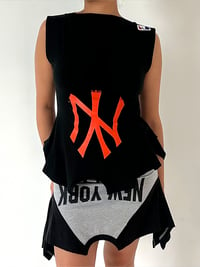 Image 1 of BLACK/ORANGE NY 180 TOP - SIZE S 