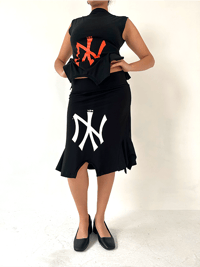 Image 2 of BLACK/WHITE NY T-SKIRT - SIZE S 