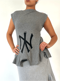 Image 1 of GREY/BLACK NY 180 TOP - SIZE M & L