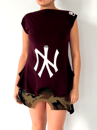 Image 1 of BURGUNDY/WHITE NY 180 TOP - SIZE M