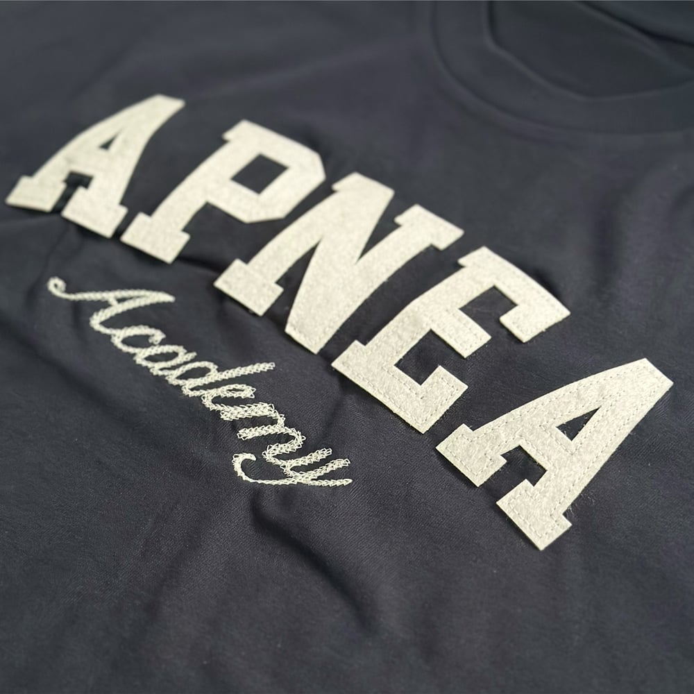 Apnea Academy " College-T '25" 