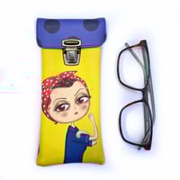 Image 1 of Funda de gafas We can do it de Esther Voltá