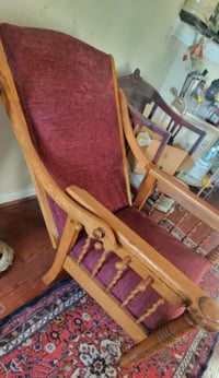 Image 2 of Antique reclining chair 