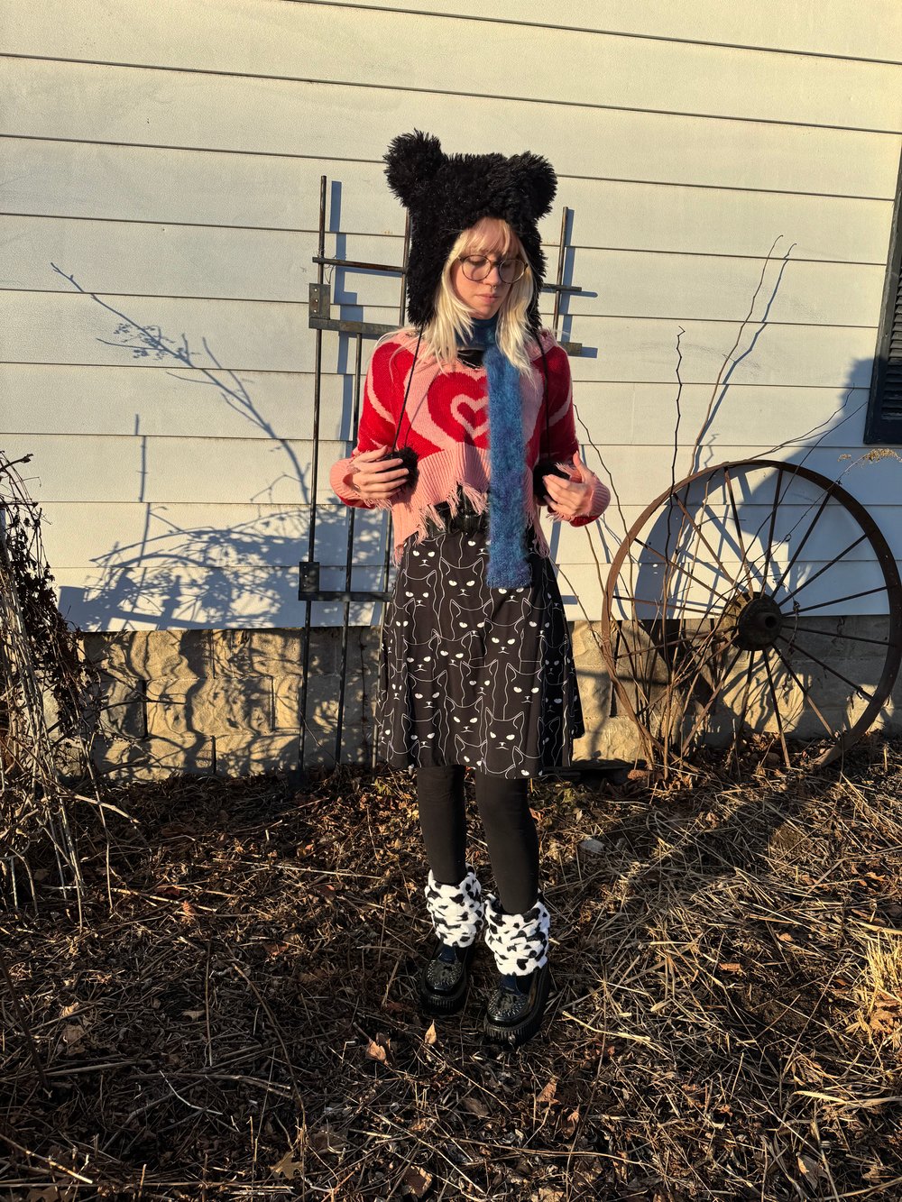 Image of CELESTIAL FUZZ KNIT SCARF 1/1