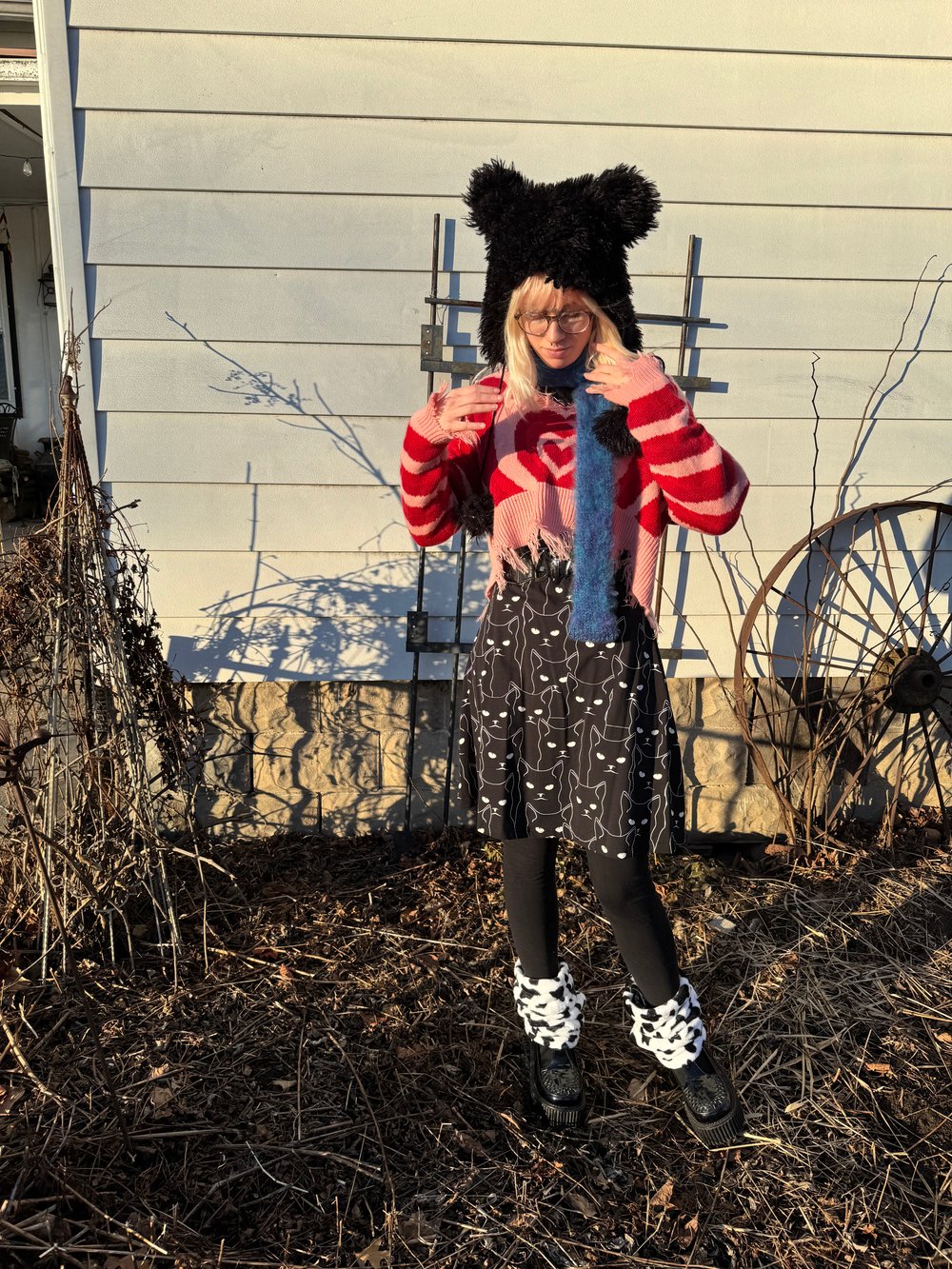 Image of CELESTIAL FUZZ KNIT SCARF 1/1