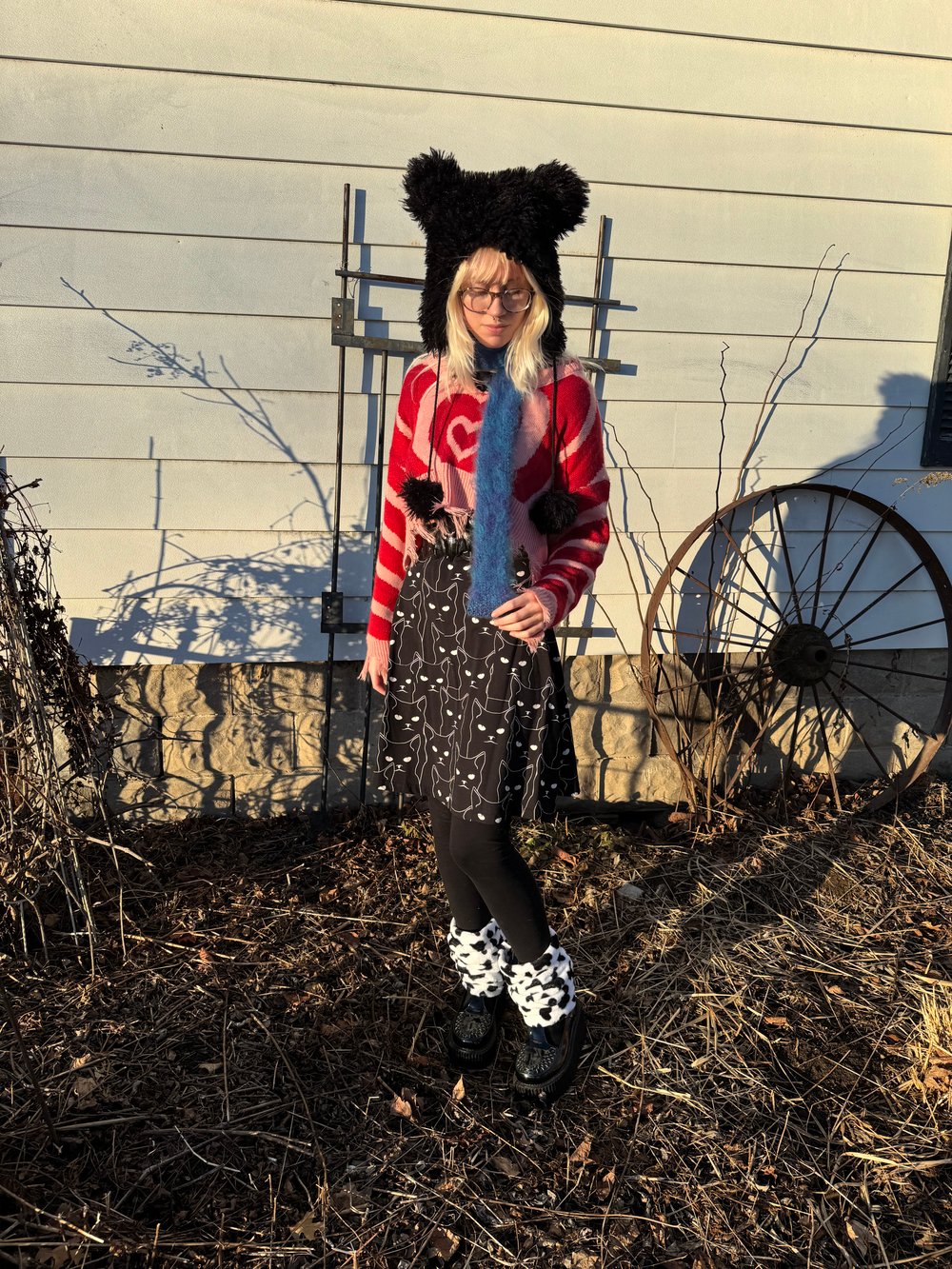 Image of CELESTIAL FUZZ KNIT SCARF 1/1