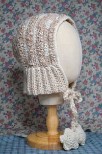 Image 1 of Lucky Star Bonnet (Milk Coffee + Cream)