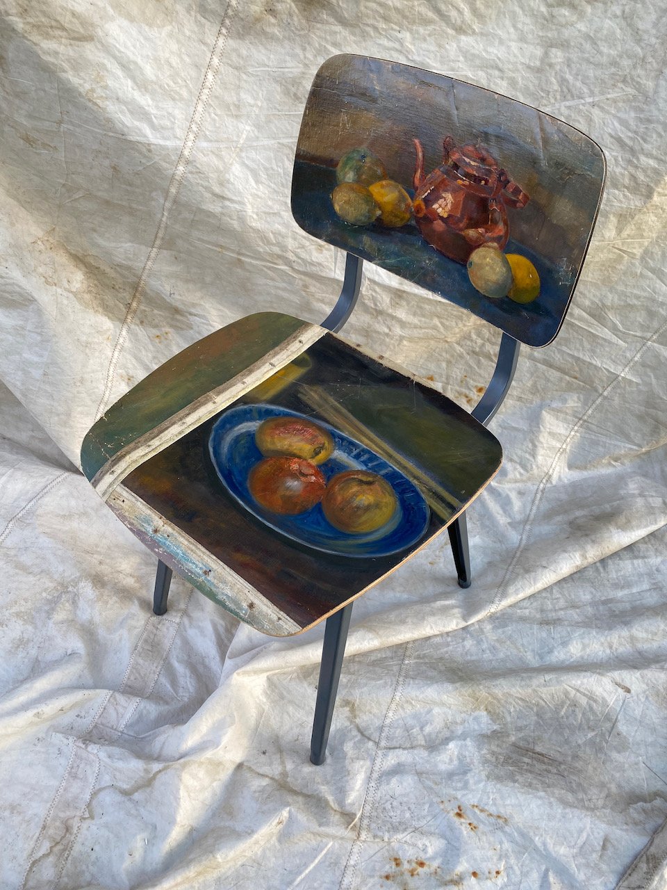 Image of painting chair - still life