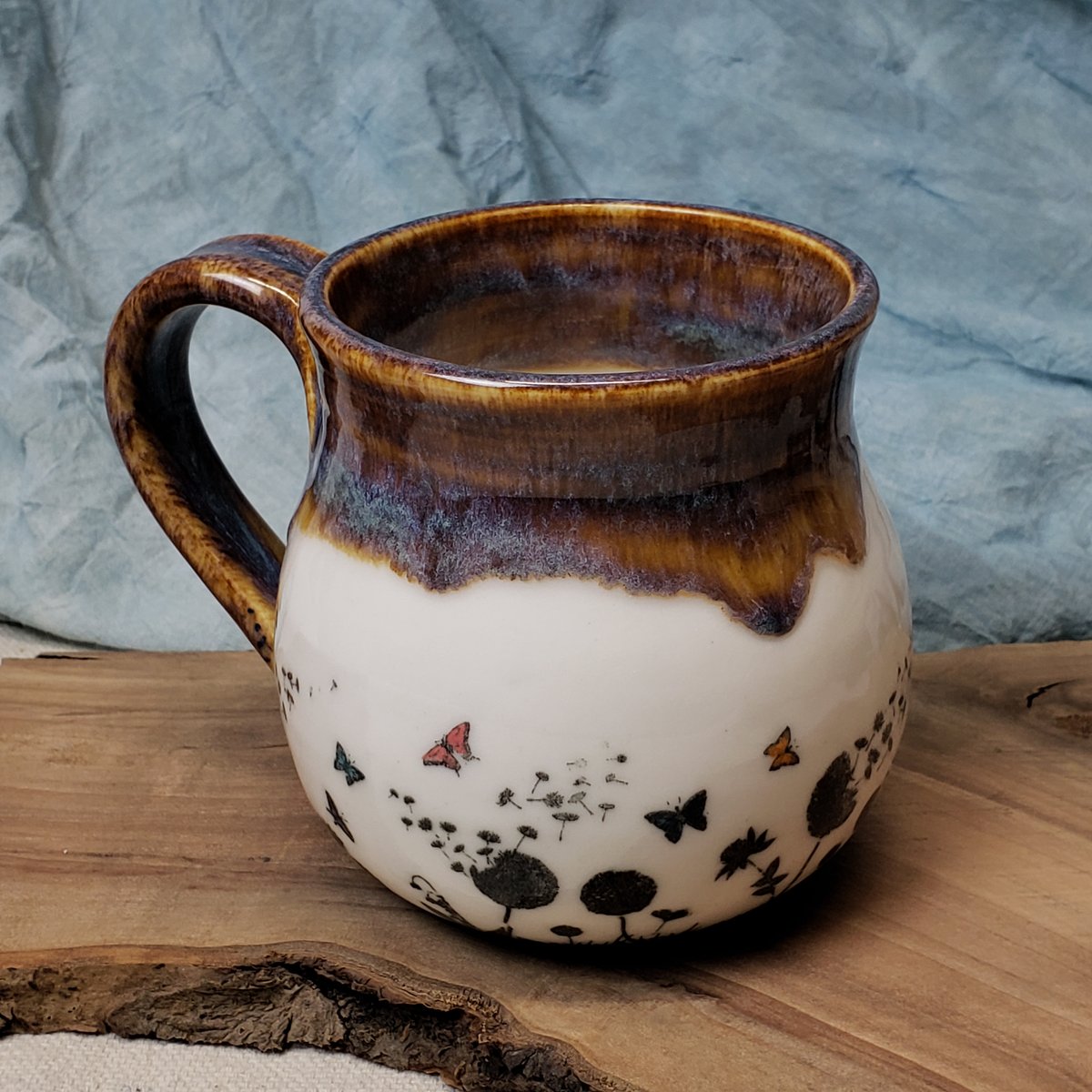 Image of Butterfly Friends mug in porcelain