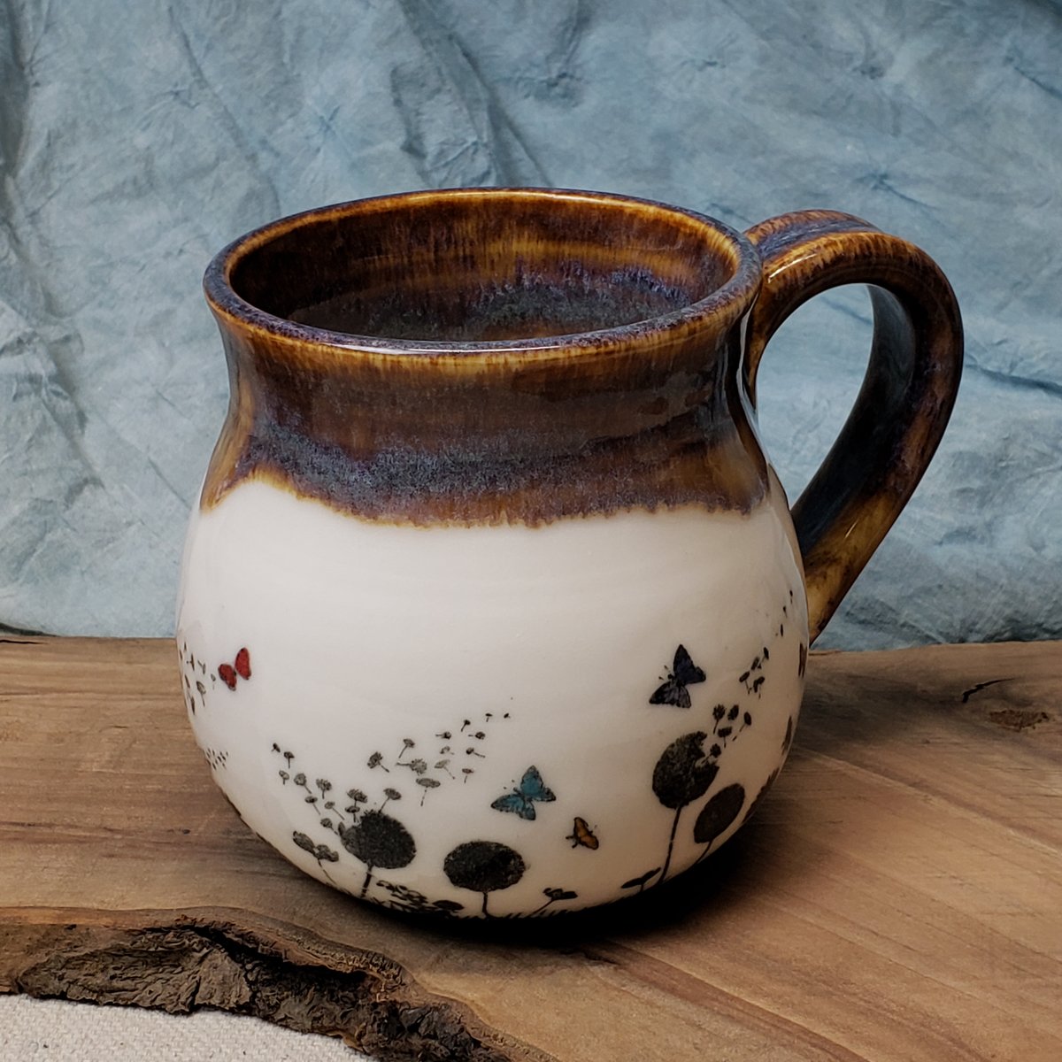 Image of Butterfly Friends mug in porcelain