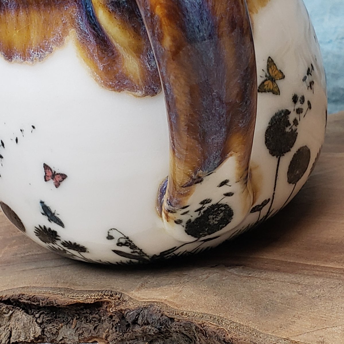 Image of Butterfly Friends mug in porcelain