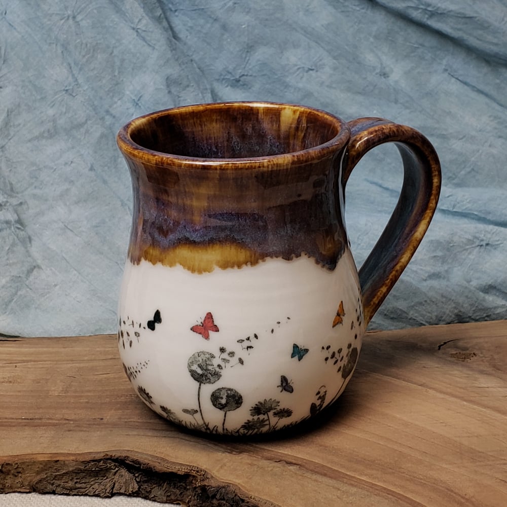 Image of Butterfly Friends Big Hug mug in porcelain