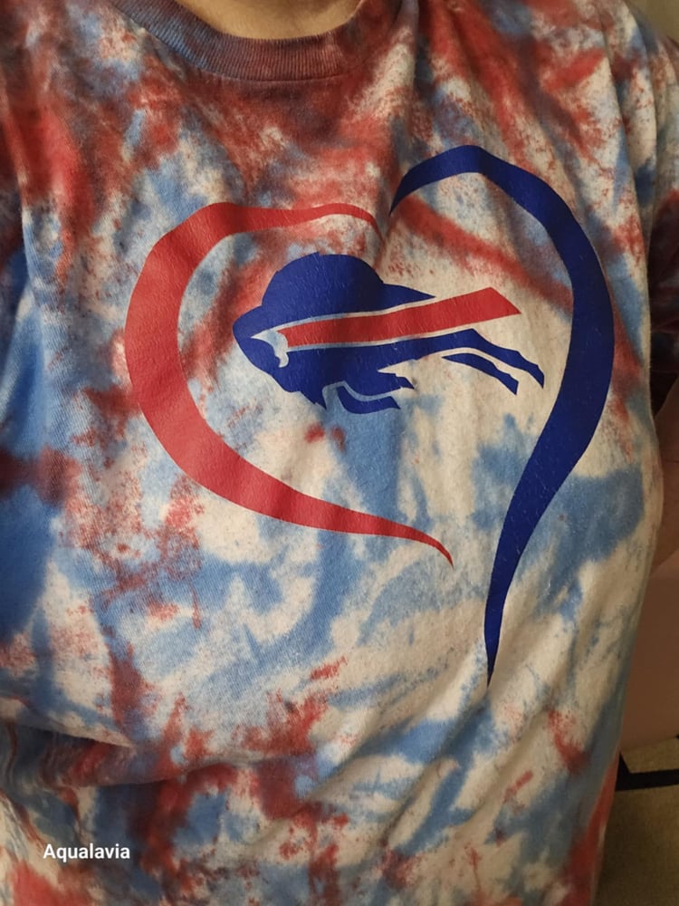 Image of Red and blue tye dyed bills tshirt Not for sale