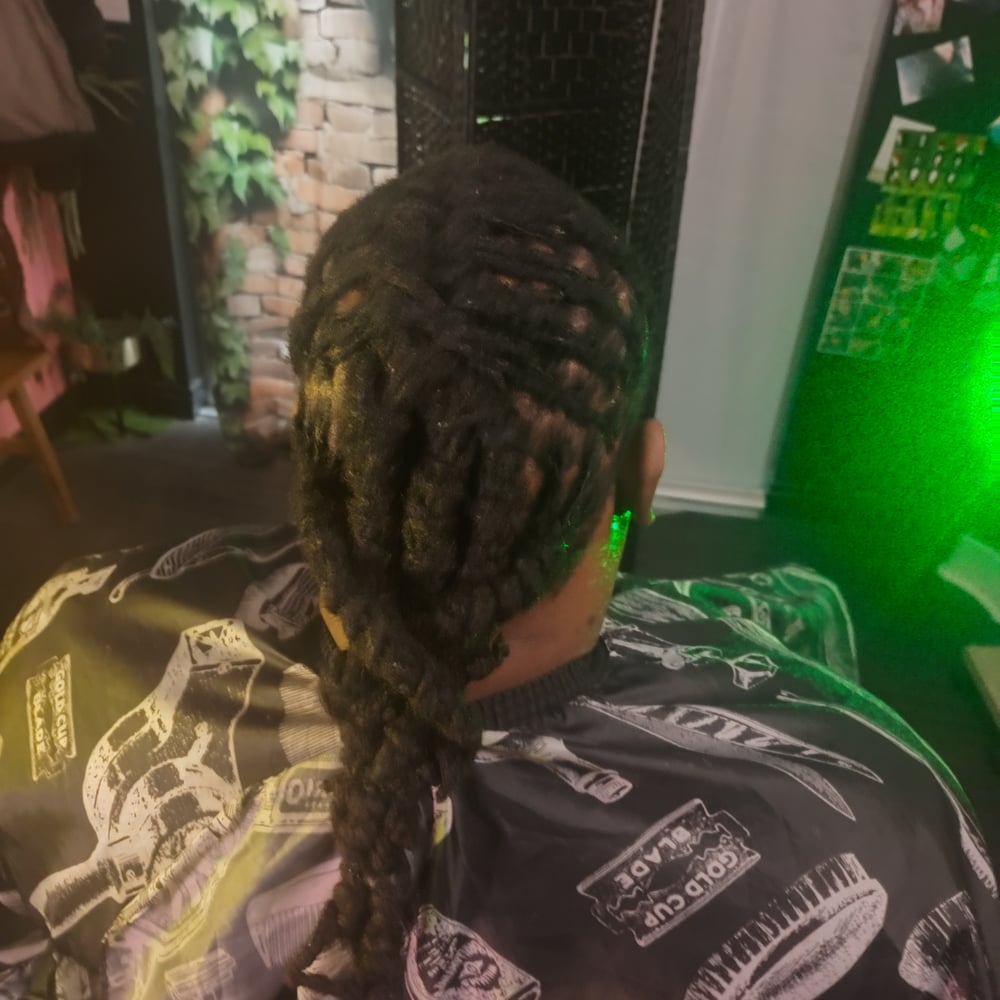 Image of Locking gel and pomade 