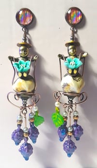 Sky Grapes Earrings. Dramatic 4 inch dangling Gothic Steampunk Fabulous and Fash! 