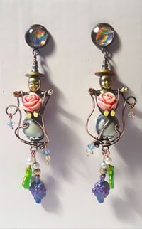 Rosy Grape drops earrings with a dash of Steampunk Gothic style.