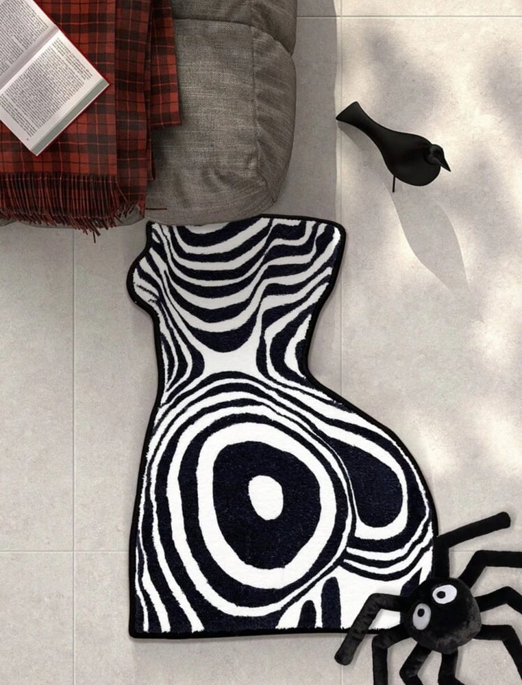 Image of Sylvia Body Rug