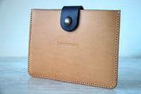 Image 3 of Card holder naturel and bordeaux