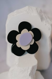 Image 1 of COLETERO FLOR NEGRO