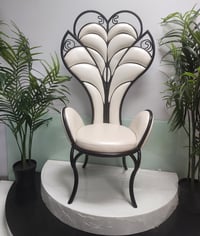 White and black throne chair 