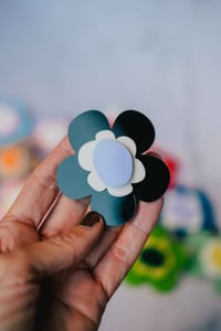 Image 3 of COLETERO FLOR NEGRO