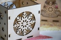 Image 4 of Mini Snowflake candle holder