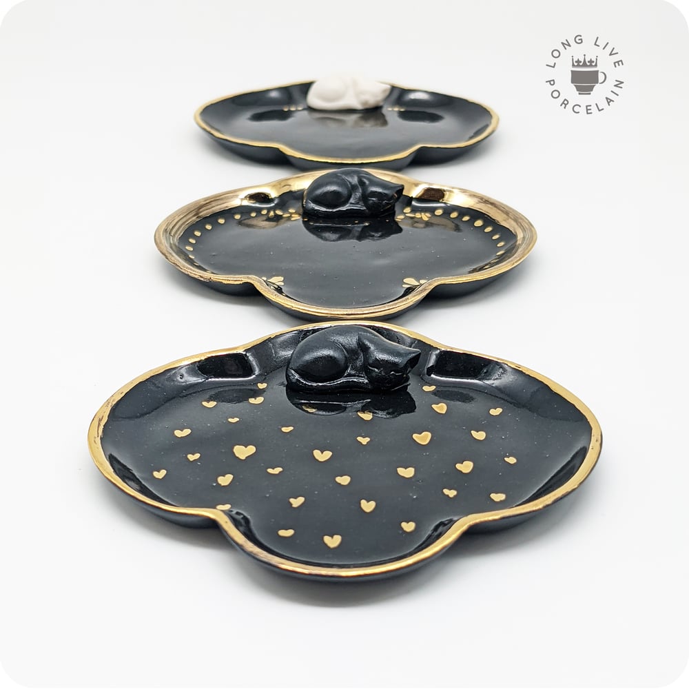 Image of Black and Gold Hearts Cat Ring Dish