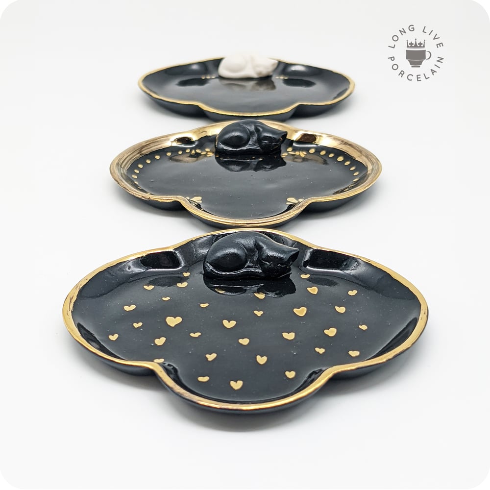 Image of Black and Gold Hearts Cat Ring Dish 