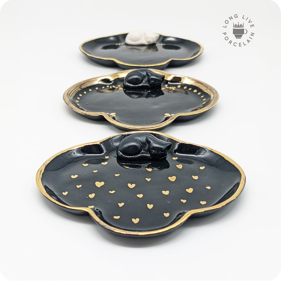 Image of Black and Gold Hearts Cat Ring Dish 