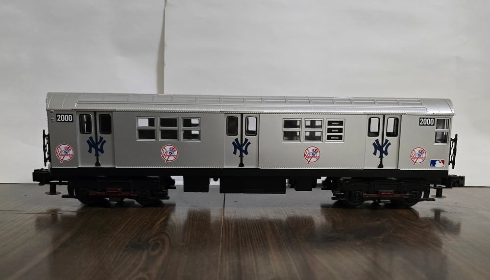 Image of Mth Nyc R17 Yankees subway car