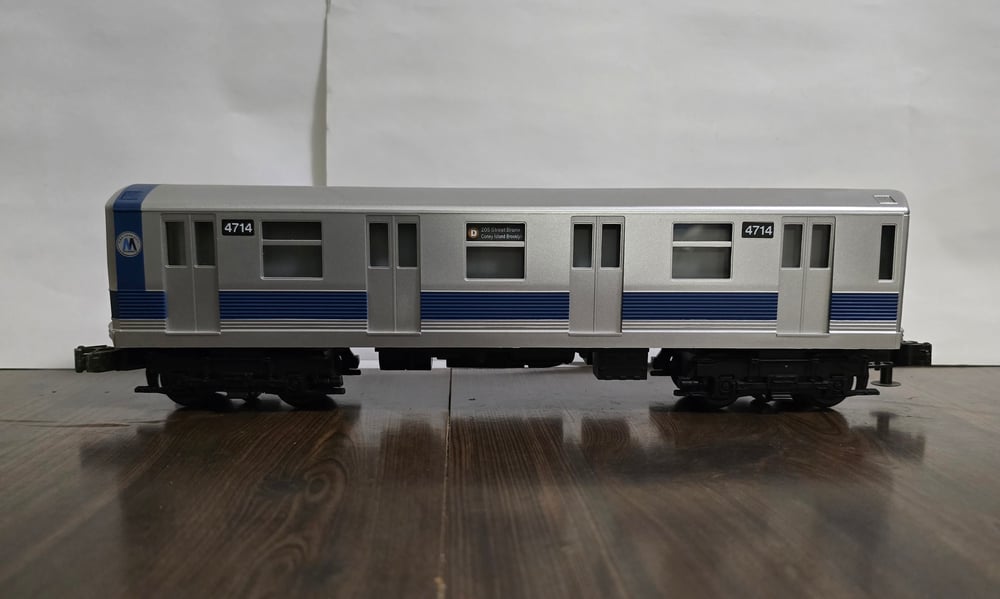 Image of Mth Nyc R42 silver blue stripe power car