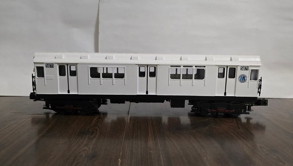 Image of Mth Nyc R12 White subway car