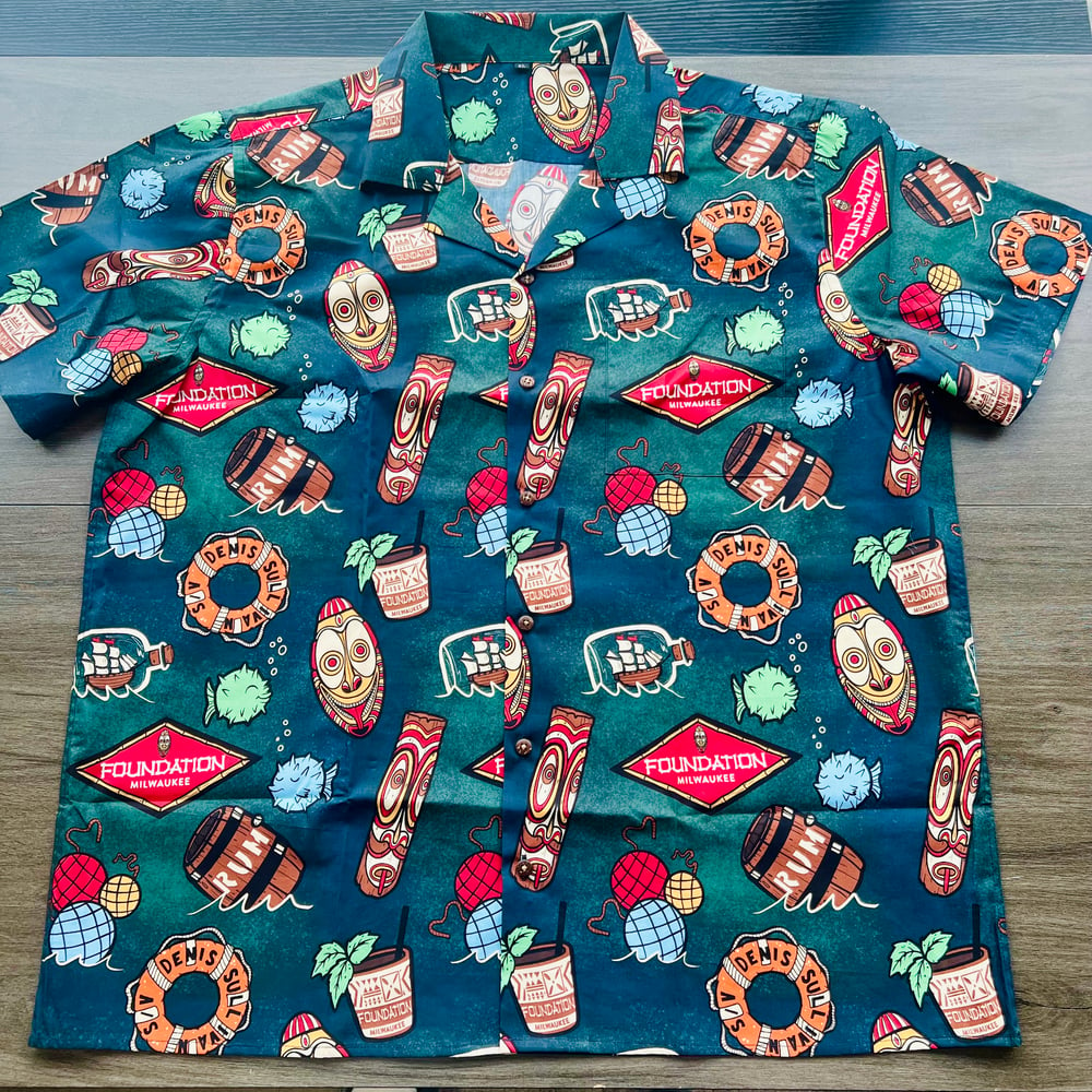 FOUNDATION TIKI BAR Milwaukee 100% Cotton Button-Up Aloha Shirt