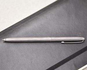 Image of Ballpoint pen with a Latin phrase - long