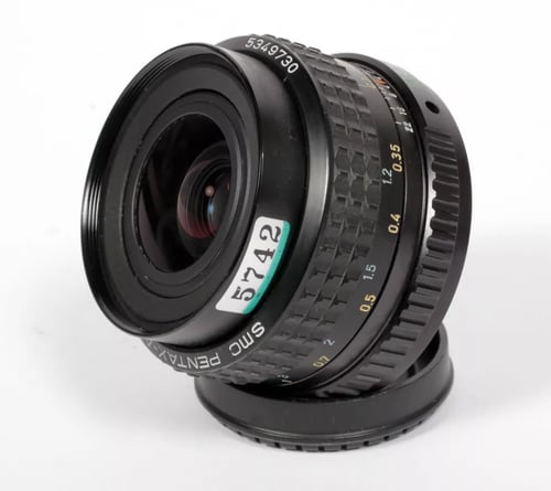 Image of Pentax A SMC 35mm F2.8 lens for all K mount bodies #5742