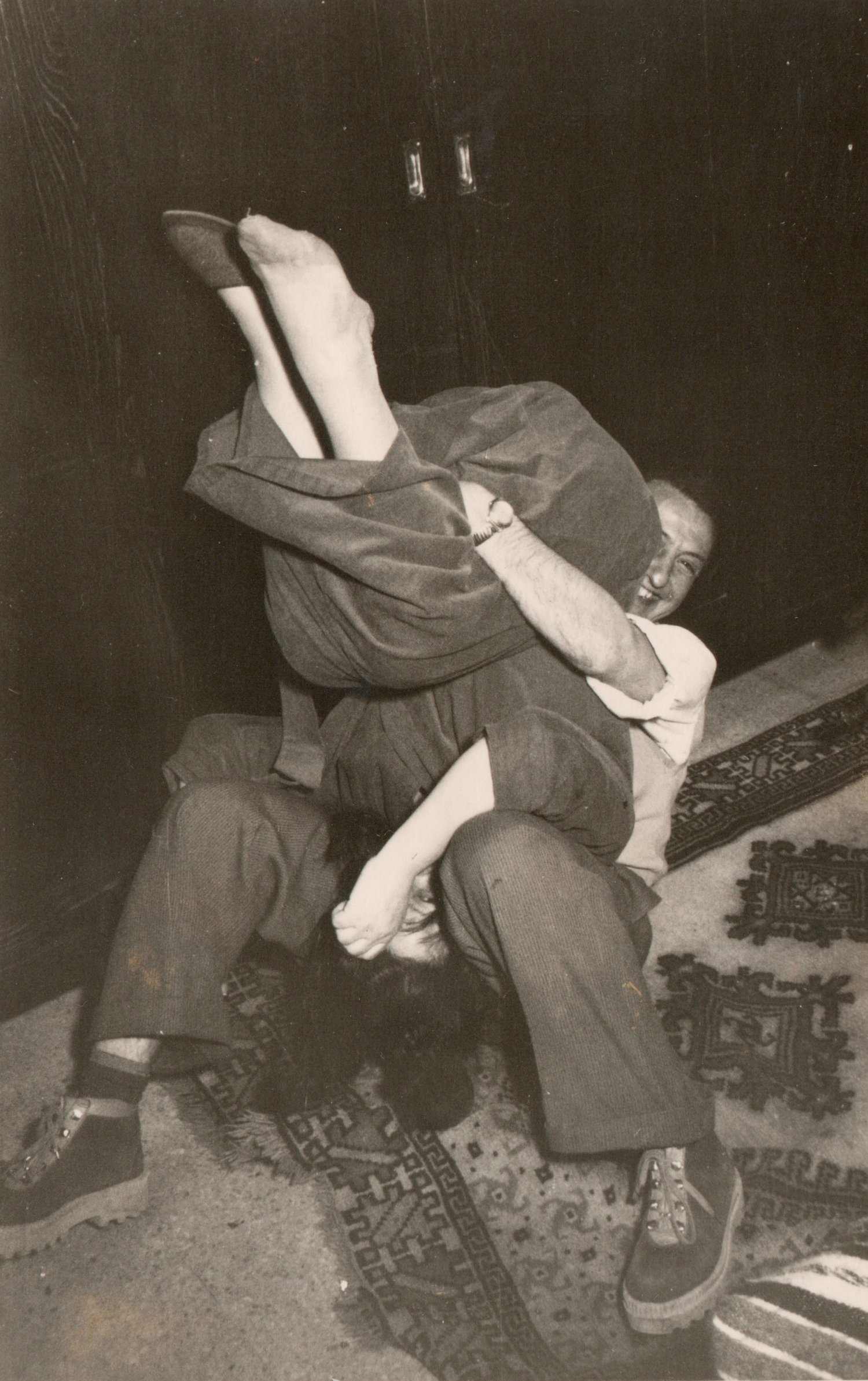 Image of Unkown: an acrobatic couple having fun, ca. 1950