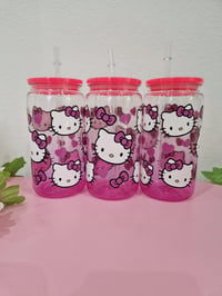 Image 2 of Hello Kitty Köpfe Trinkglas mit Strohhalm und Deckel, 16 Oz