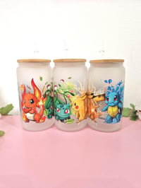 Image 1 of Starterpokemon Gen 1 Part 2 Trinkglas mit Deckel & Strohhalm 16Oz